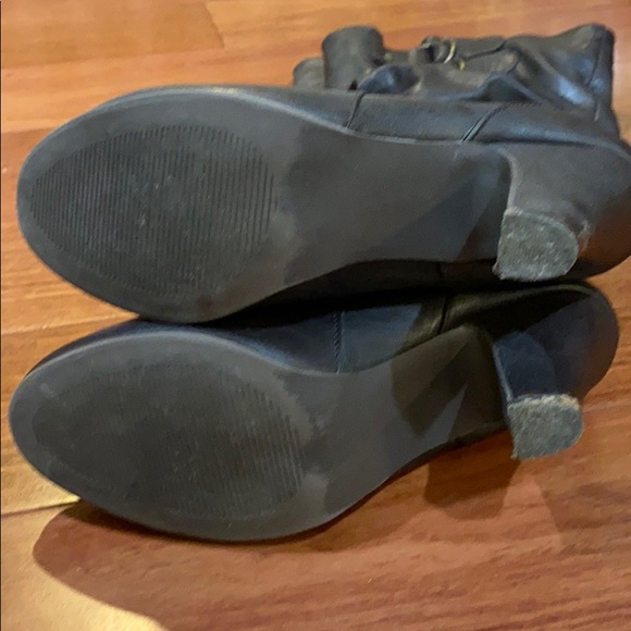 Boots - Picture 4 of 4